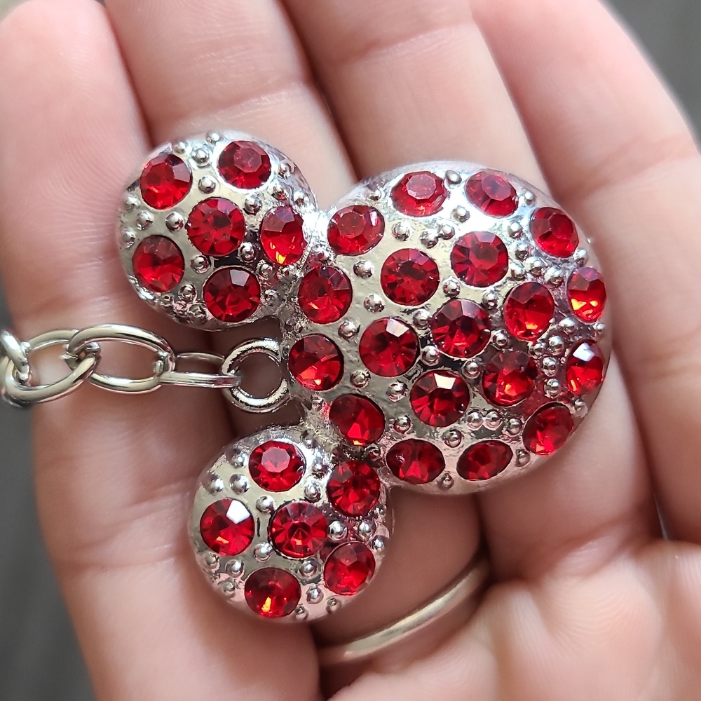 Red Minnie Mouse icon keychain, bedazzled keychain, Sparkley keychain
